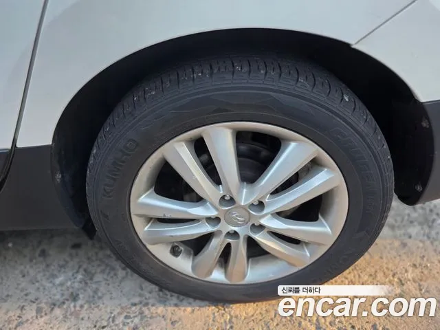 Hyundai Tucson 2012 thumb 9