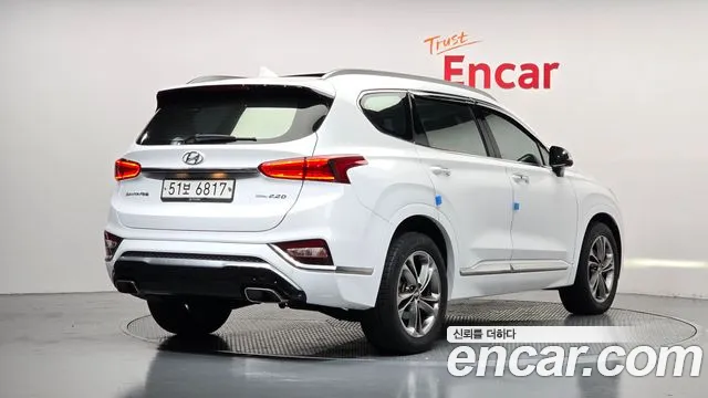 Hyundai Santa Fe 2018 thumb 2