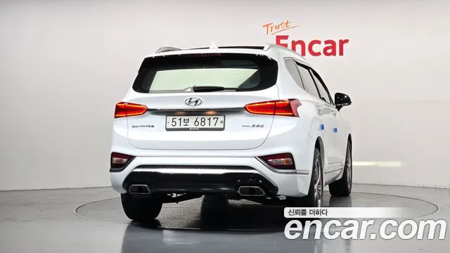 Hyundai Santa Fe 2018 thumb 4