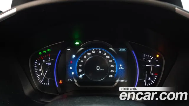 Hyundai Santa Fe 2018 thumb 8
