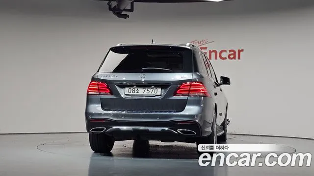 Mercedes-Benz GLE 2018 thumb 3