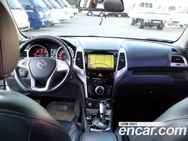 KG_Mobility_Ssangyong TIBOLI 2015 thumb 7
