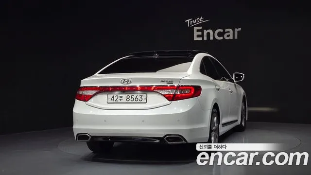Hyundai Grandeur 2015 thumb 4