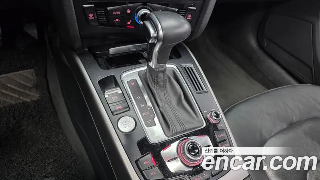 Audi A4 2012 thumb 9