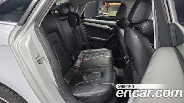 Audi A4 2012 thumb 12