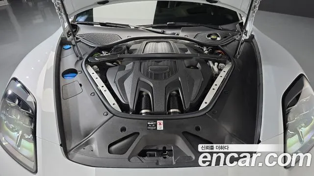 Porsche Panamera 2025 thumb 6