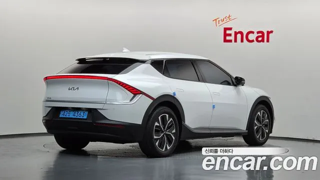 Kia EV6 2023 thumb 2