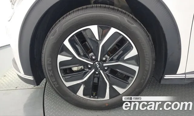 Kia EV6 2023 thumb 5