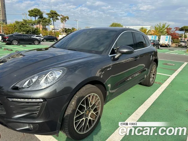 Porsche Macan 2017 thumb 2