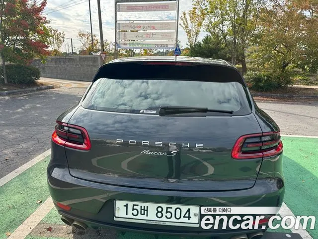 Porsche Macan 2017 thumb 11