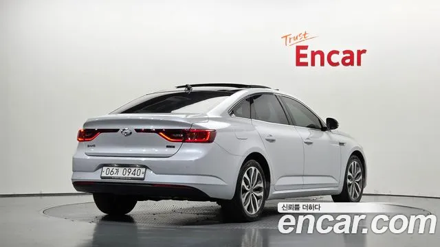 Renault-KoreaSamsung Megane 2016 thumb 2