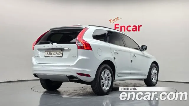 Volvo XC60 2015 thumb 2
