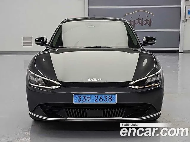 Kia EV6 2022 thumb 2