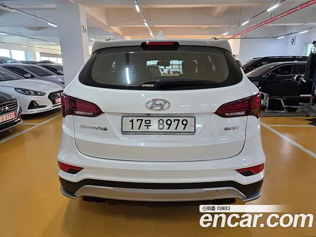 Hyundai Santa Fe 2015 thumb 4