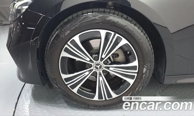 Mercedes-Benz E-Класс 2024 thumb 4