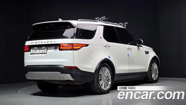 Land Rover Discovery 2017 thumb 2