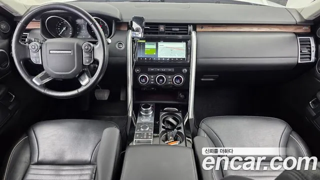Land Rover Discovery 2017 thumb 7