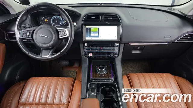 Jaguar F-Pace 2018 thumb 7
