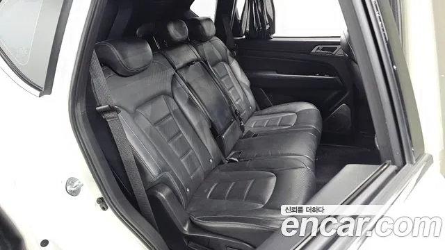 KG_Mobility_Ssangyong Rexton 2017 thumb 11