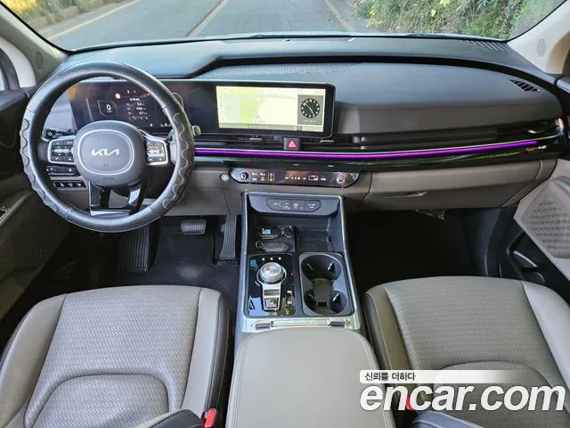 Kia Carnival 2024 thumb 8