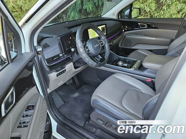 Kia Carnival 2024 thumb 9