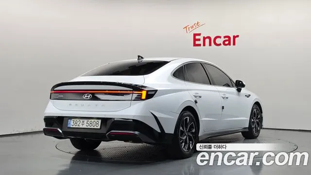 Hyundai Sonata 2024 thumb 2