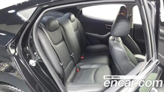 Hyundai Avante 2013 thumb 10