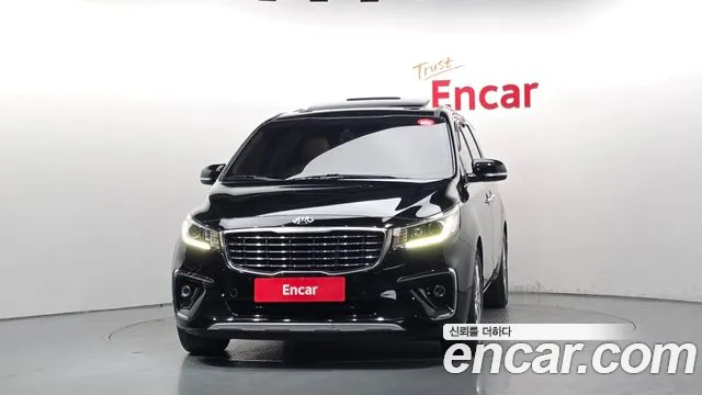 Kia Carnival 2019 thumb 3