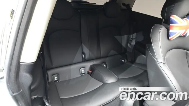 MINI Hatch 2021 thumb 11