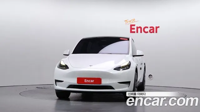 Tesla Model Y 2024 thumb 2