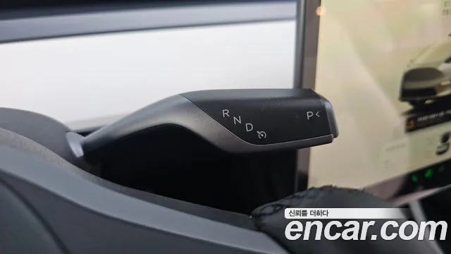 Tesla Model Y 2024 thumb 8