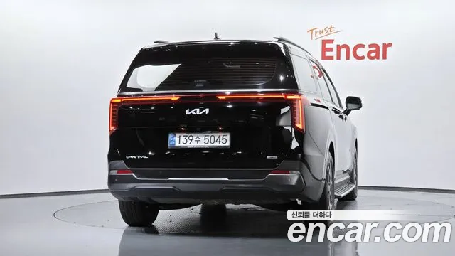 Kia Carnival 2024 thumb 4