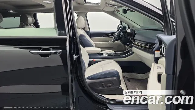 Kia Carnival 2024 thumb 11