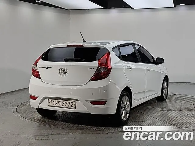 Hyundai Accent 2017 thumb 4