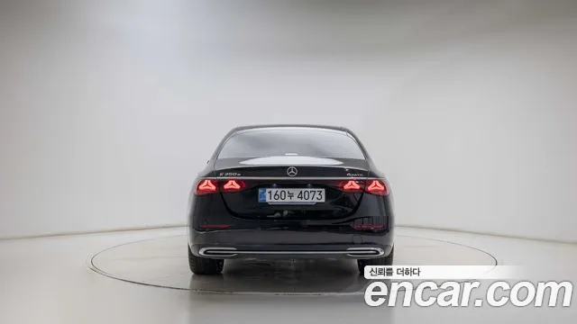 Mercedes-Benz E-Класс 2025 thumb 4