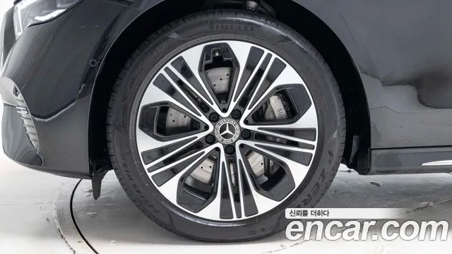 Mercedes-Benz E-Класс 2025 thumb 5