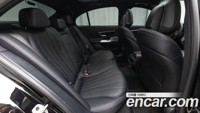 Mercedes-Benz E-Класс 2025 thumb 10