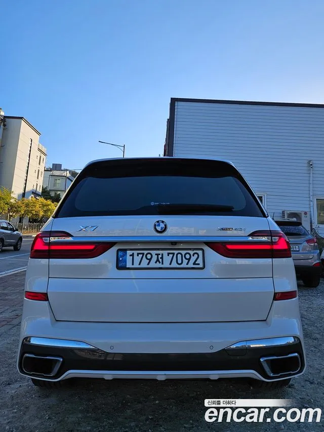 BMW X7 2020 thumb 2