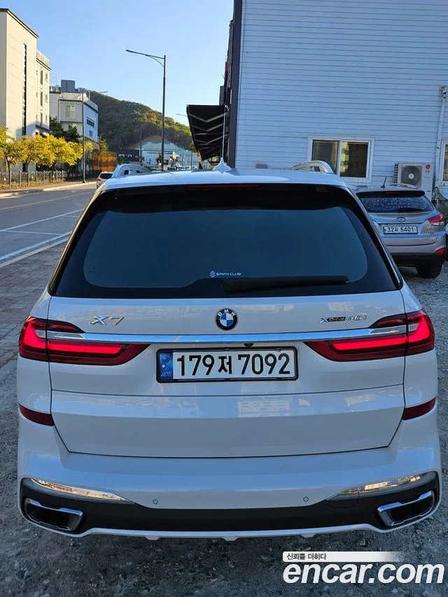 BMW X7 2020 thumb 4