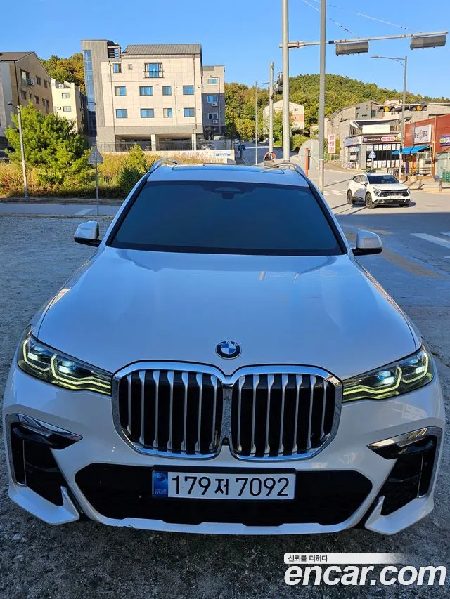 BMW X7 2020 thumb 6