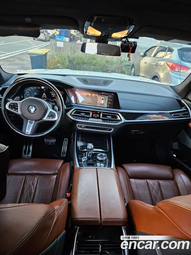 BMW X7 2020 thumb 10