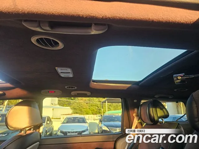 Kia Carnival 2017 thumb 5