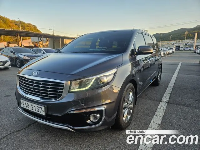 Kia Carnival 2017 thumb 12