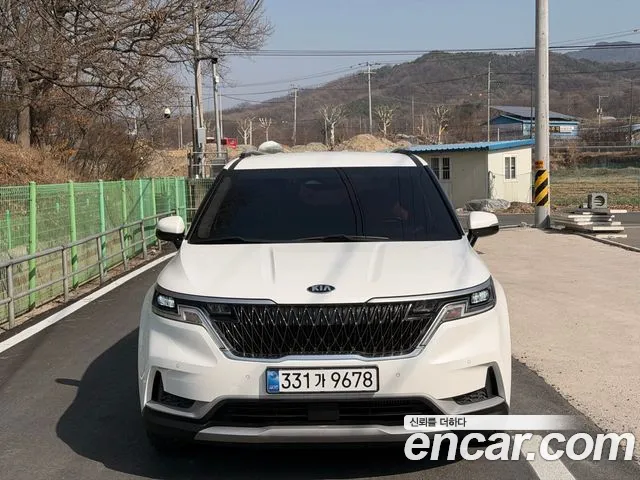 Kia Carnival 2021 thumb 2