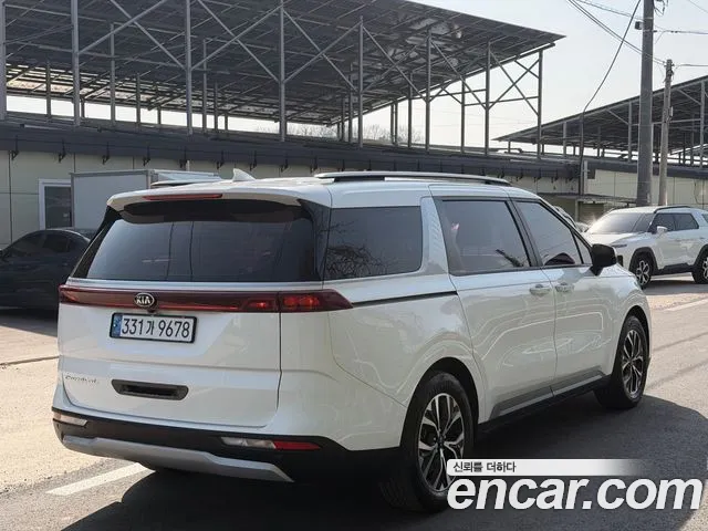 Kia Carnival 2021 thumb 6