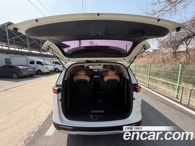 Kia Carnival 2021 thumb 7