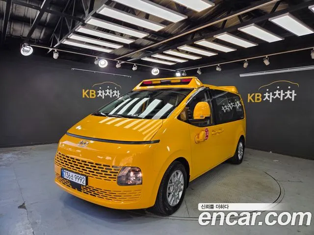 Hyundai Staria 2022 thumb 12