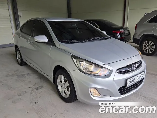 Hyundai Accent 2012 thumb 3