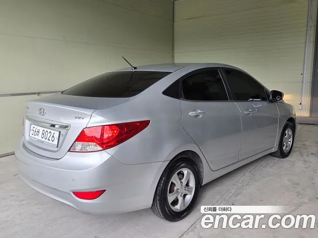 Hyundai Accent 2012 thumb 4