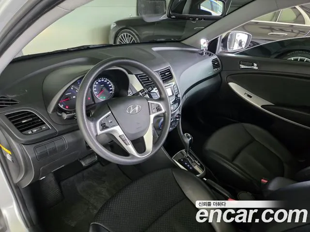 Hyundai Accent 2012 thumb 9